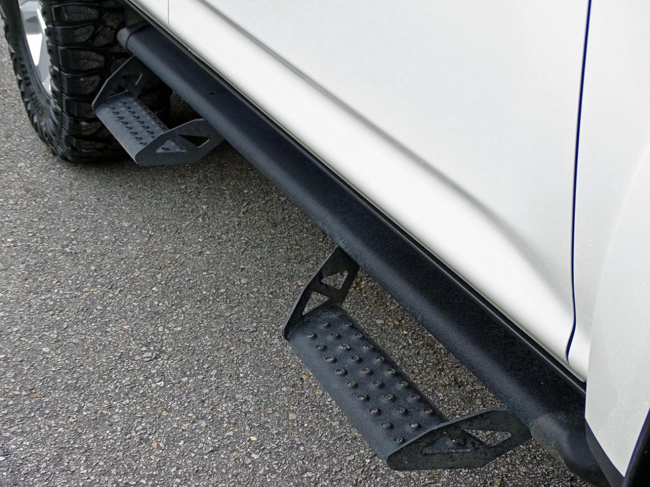 Toyota 4Runner SR5 2WD (Natl) 2022