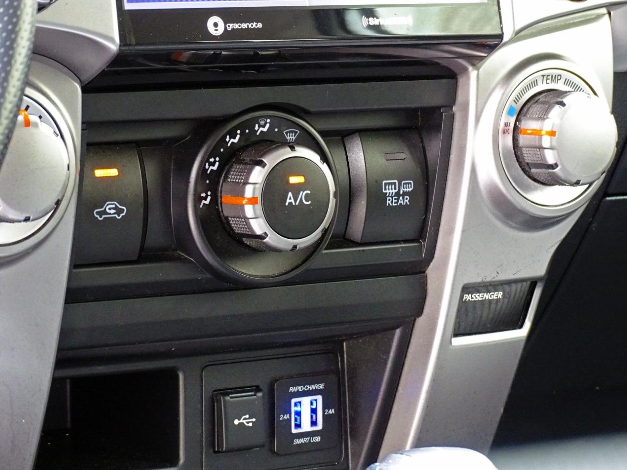 Toyota 4Runner SR5 2WD (Natl) 2022
