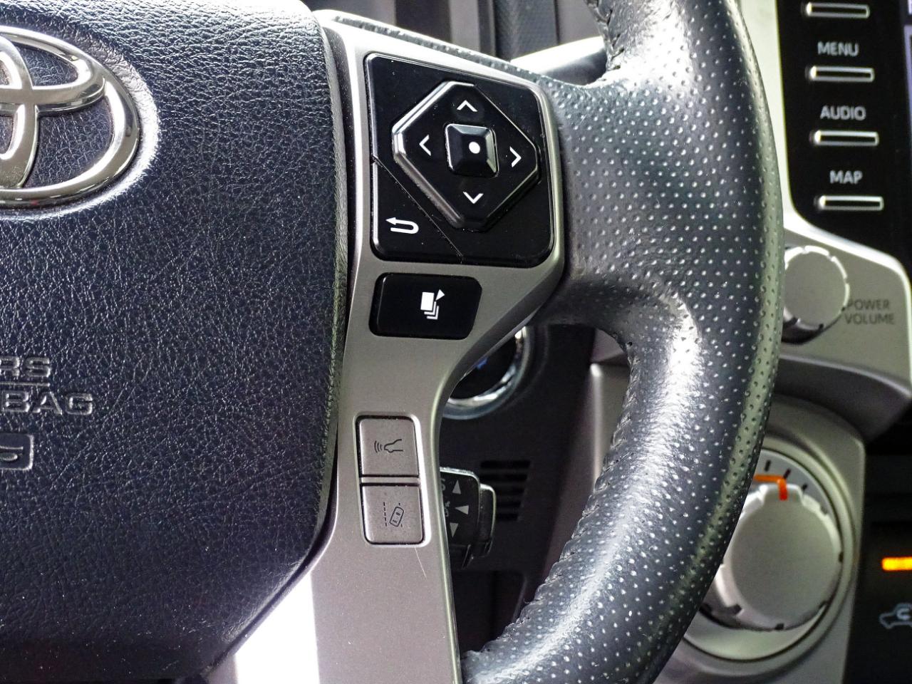 Toyota 4Runner SR5 2WD (Natl) 2022