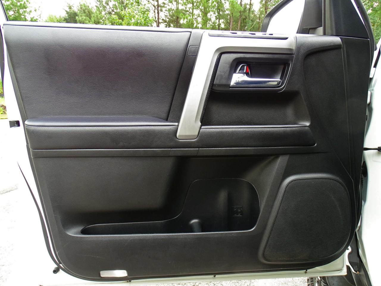Toyota 4Runner SR5 2WD (Natl) 2022