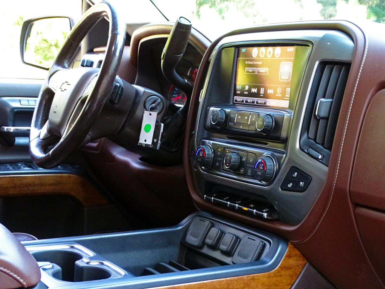Chevrolet Silverado photo 21