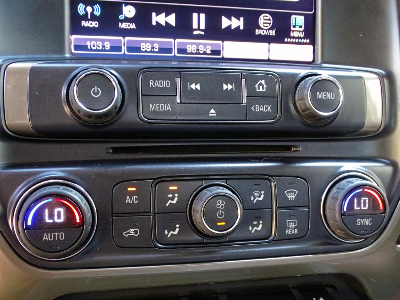 Chevrolet Silverado photo 25
