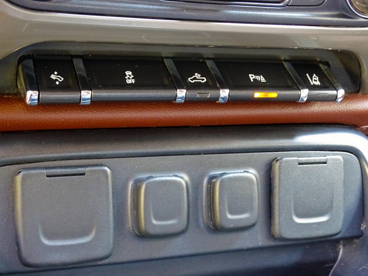 Chevrolet Silverado photo 27