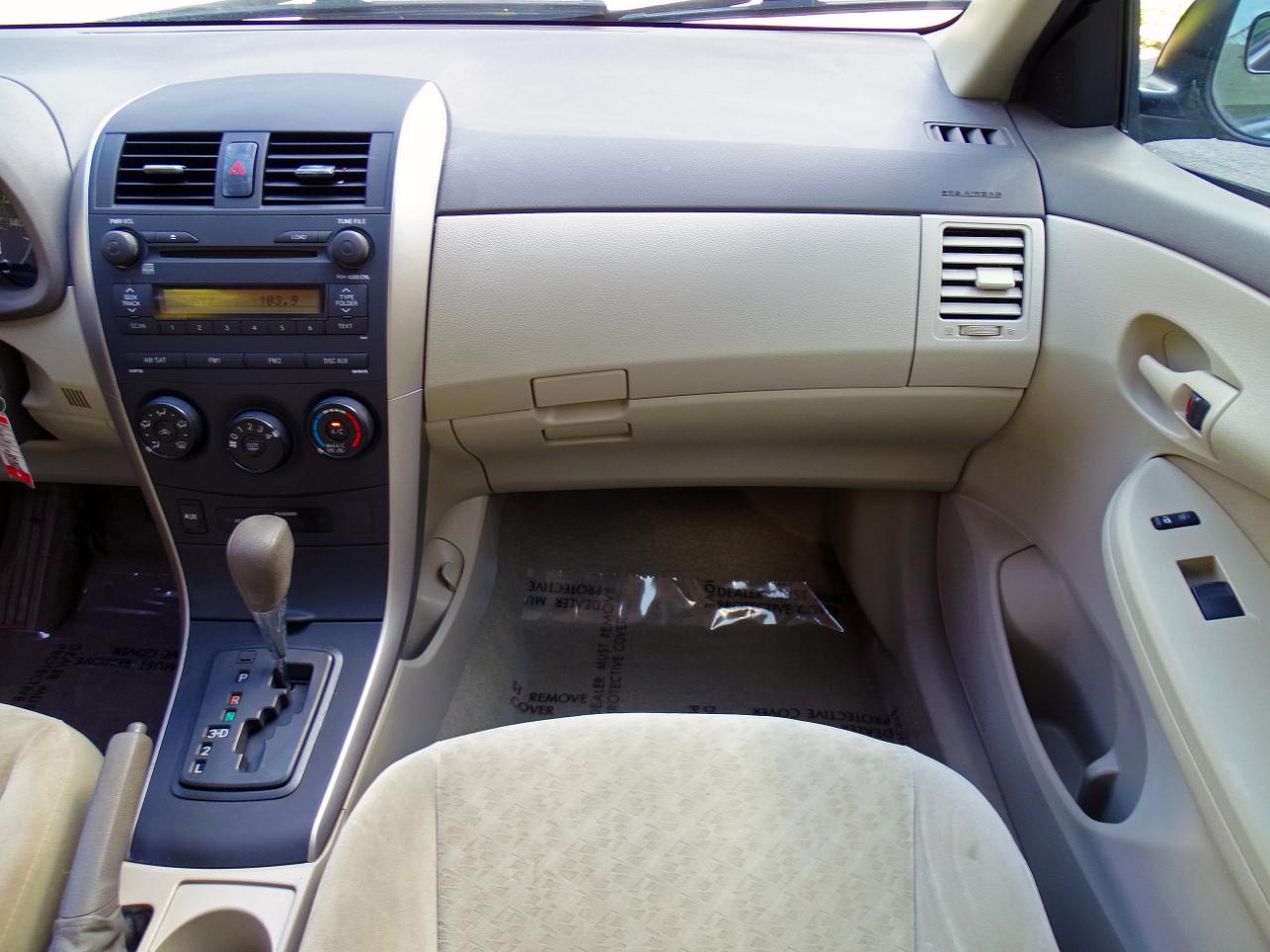 Toyota Corolla 4dr Sedan LE Auto 2009