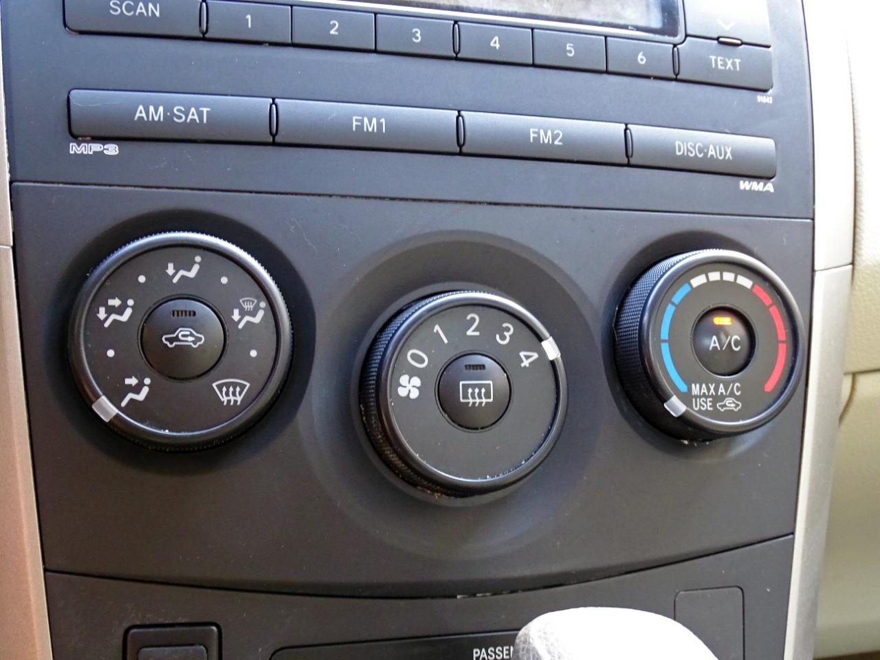 Toyota Corolla 4dr Sedan LE Auto 2009