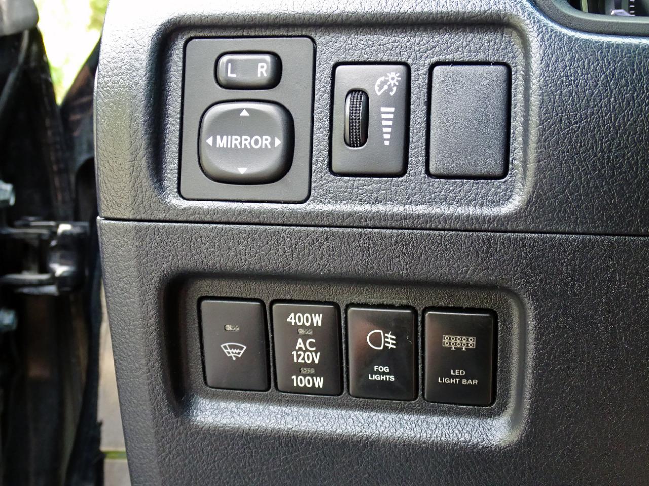 Toyota 4Runner TRD Off Road Premium 4WD (Natl) 2018