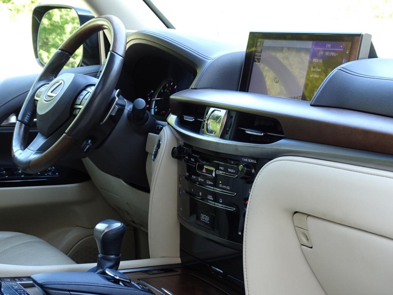 Lexus LX 570 4WD 4dr 2016
