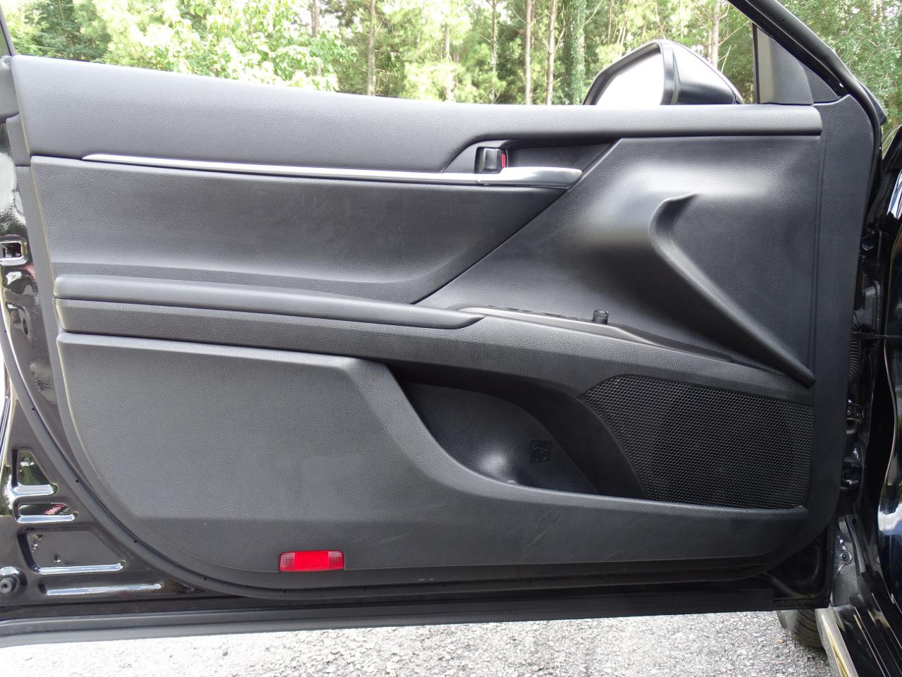 Toyota Camry SE Auto (Natl) 2024