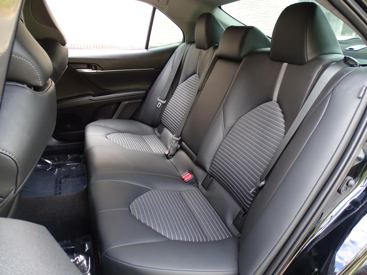 Toyota Camry SE Auto (Natl) 2024