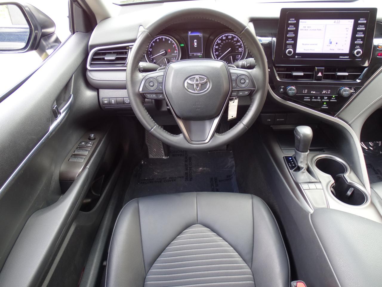 Toyota Camry SE Auto (Natl) 2024