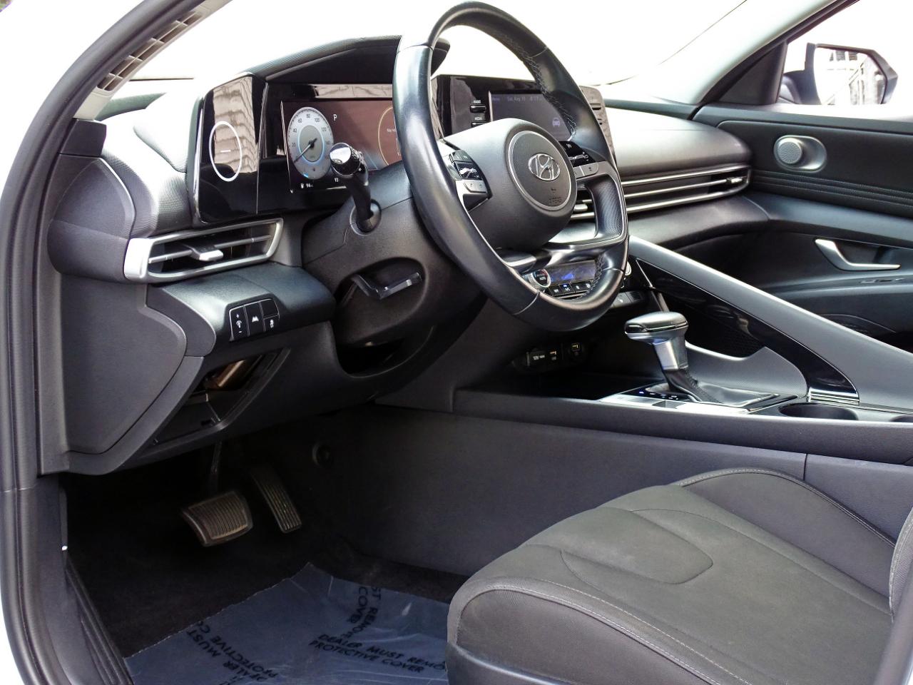 Hyundai Elantra SEL IVT *Ltd Avail* 2021