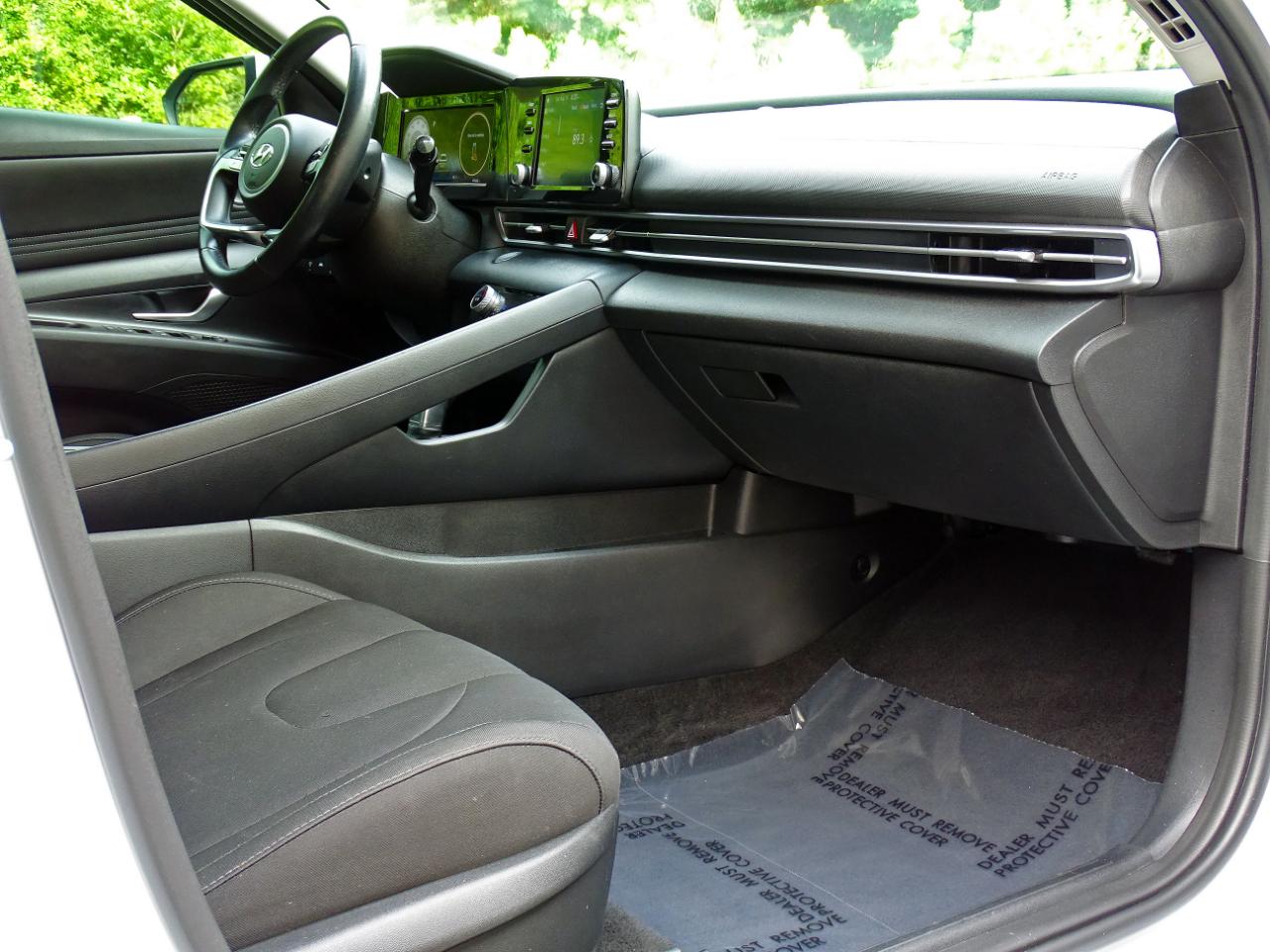 Hyundai Elantra SEL IVT *Ltd Avail* 2021
