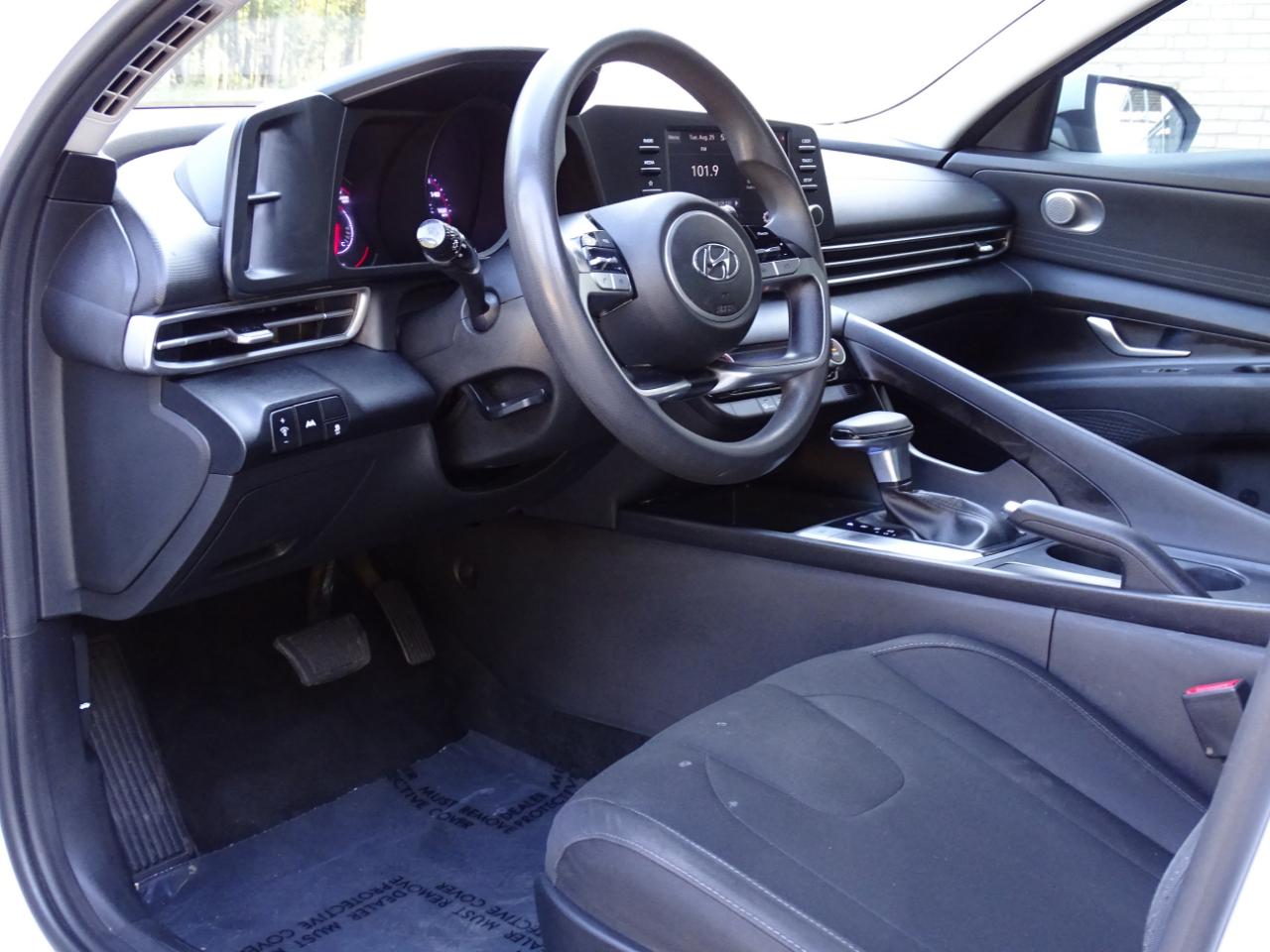 Hyundai Elantra SEL IVT *Ltd Avail* 2021