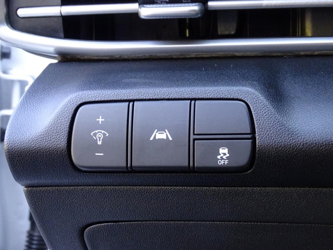 Hyundai Elantra SEL IVT *Ltd Avail* 2021