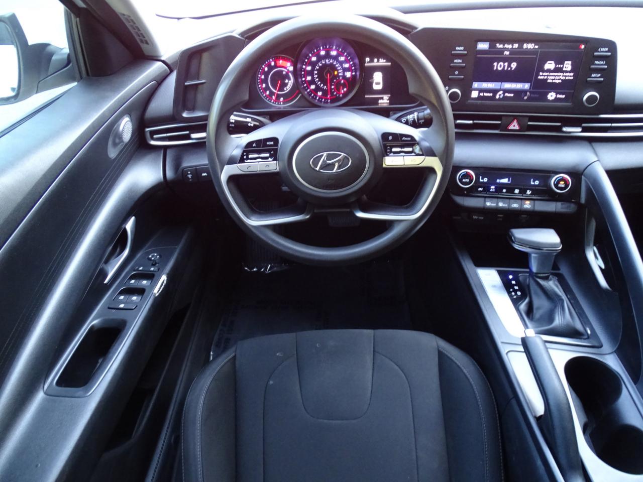 Hyundai Elantra SEL IVT *Ltd Avail* 2021