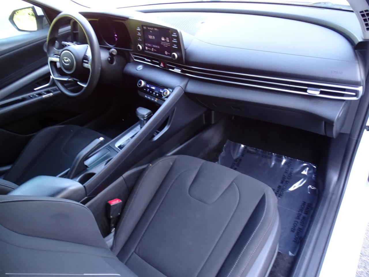 Hyundai Elantra SEL IVT *Ltd Avail* 2021