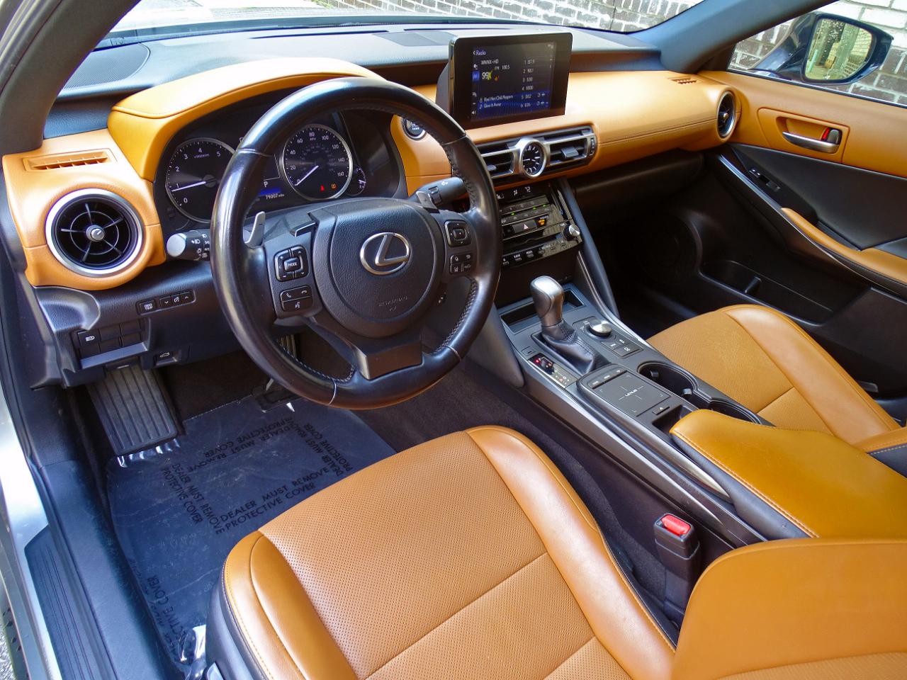 Lexus IS IS 300 RWD 2021