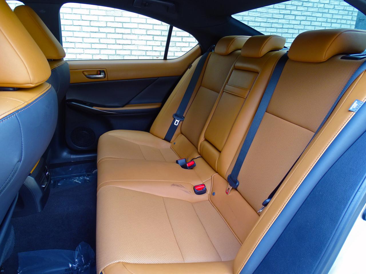 Lexus IS IS 300 RWD 2021