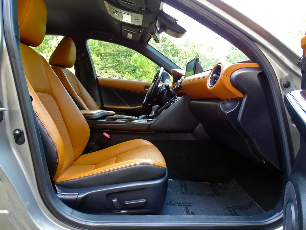 Lexus IS IS 300 RWD 2021