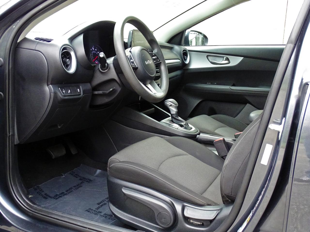 Kia Forte LXS IVT 2024