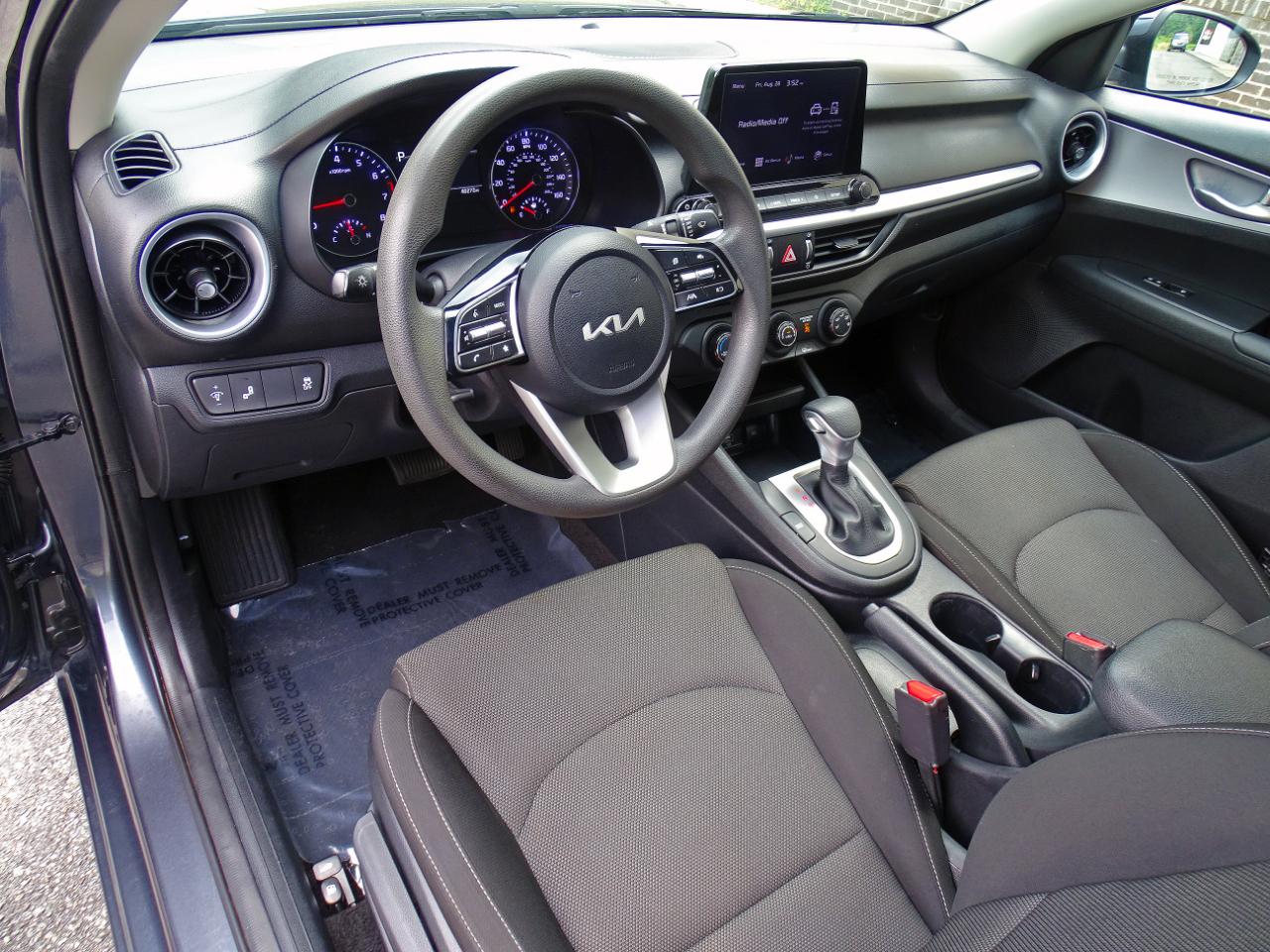 Kia Forte LXS IVT 2024