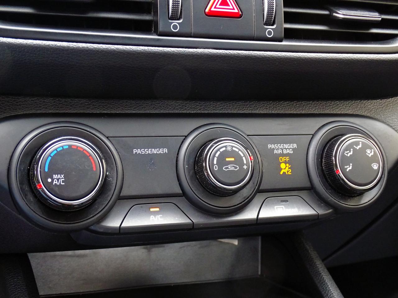 Kia Forte LXS IVT 2024