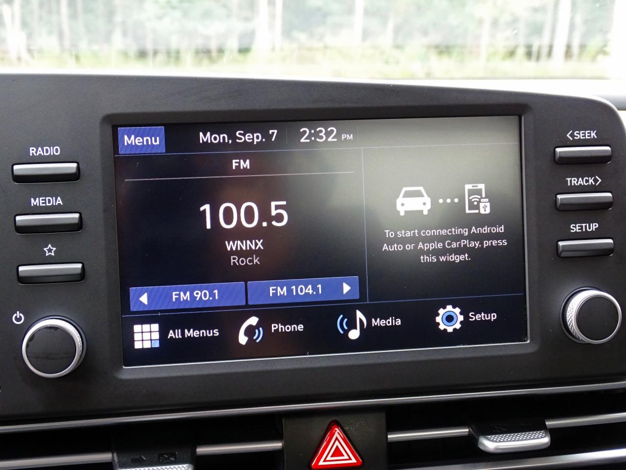 Hyundai Elantra SE Auto 2025