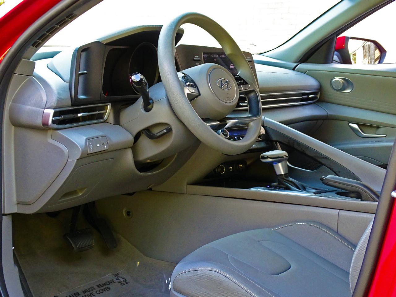Hyundai Elantra SEL Auto 2023