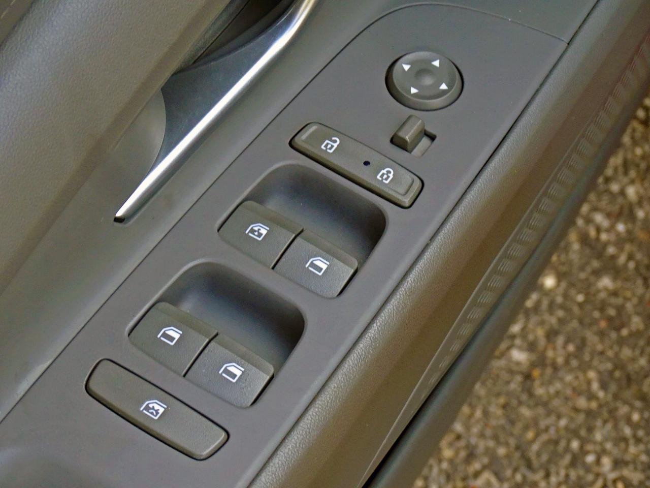 Hyundai Elantra SEL Auto 2023