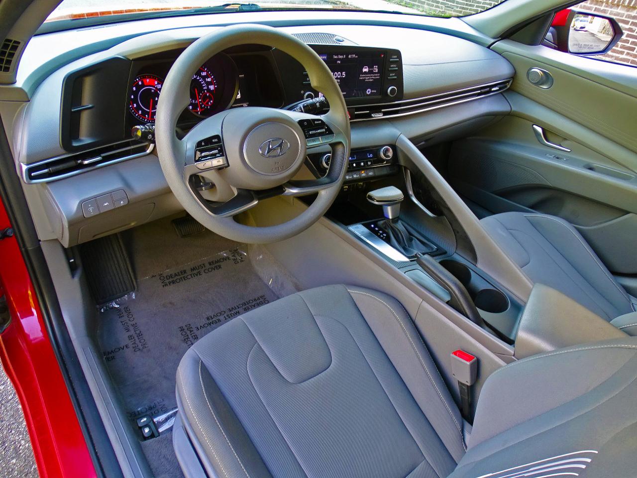 Hyundai Elantra SEL Auto 2023