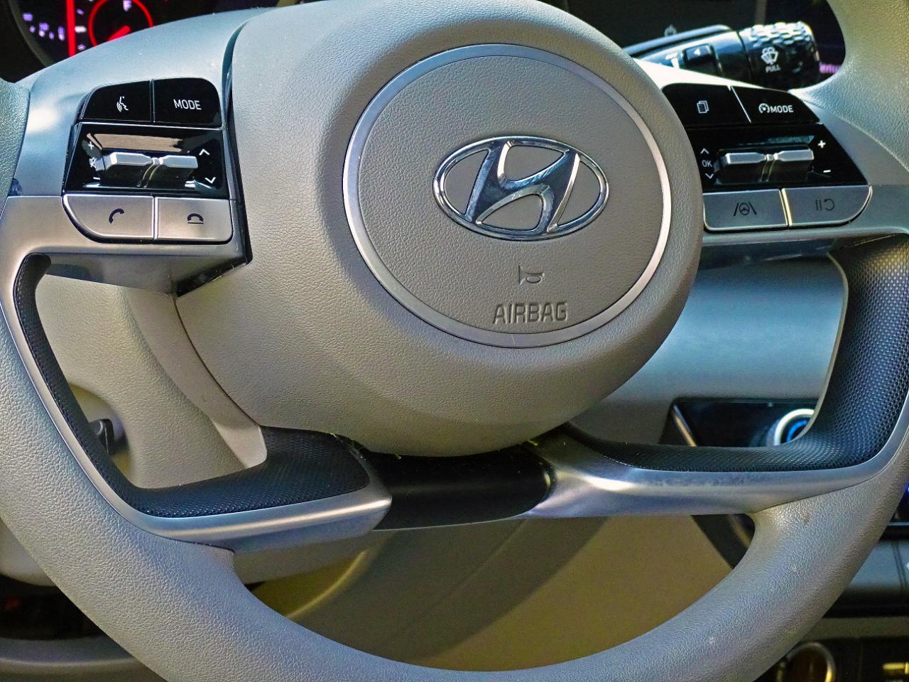 Hyundai Elantra SEL Auto 2023