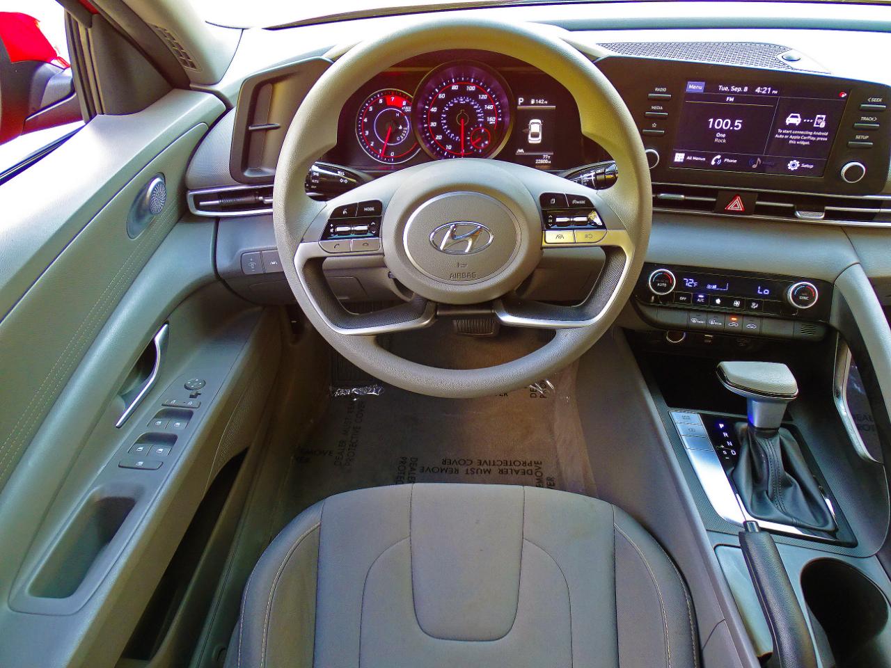 Hyundai Elantra SEL Auto 2023