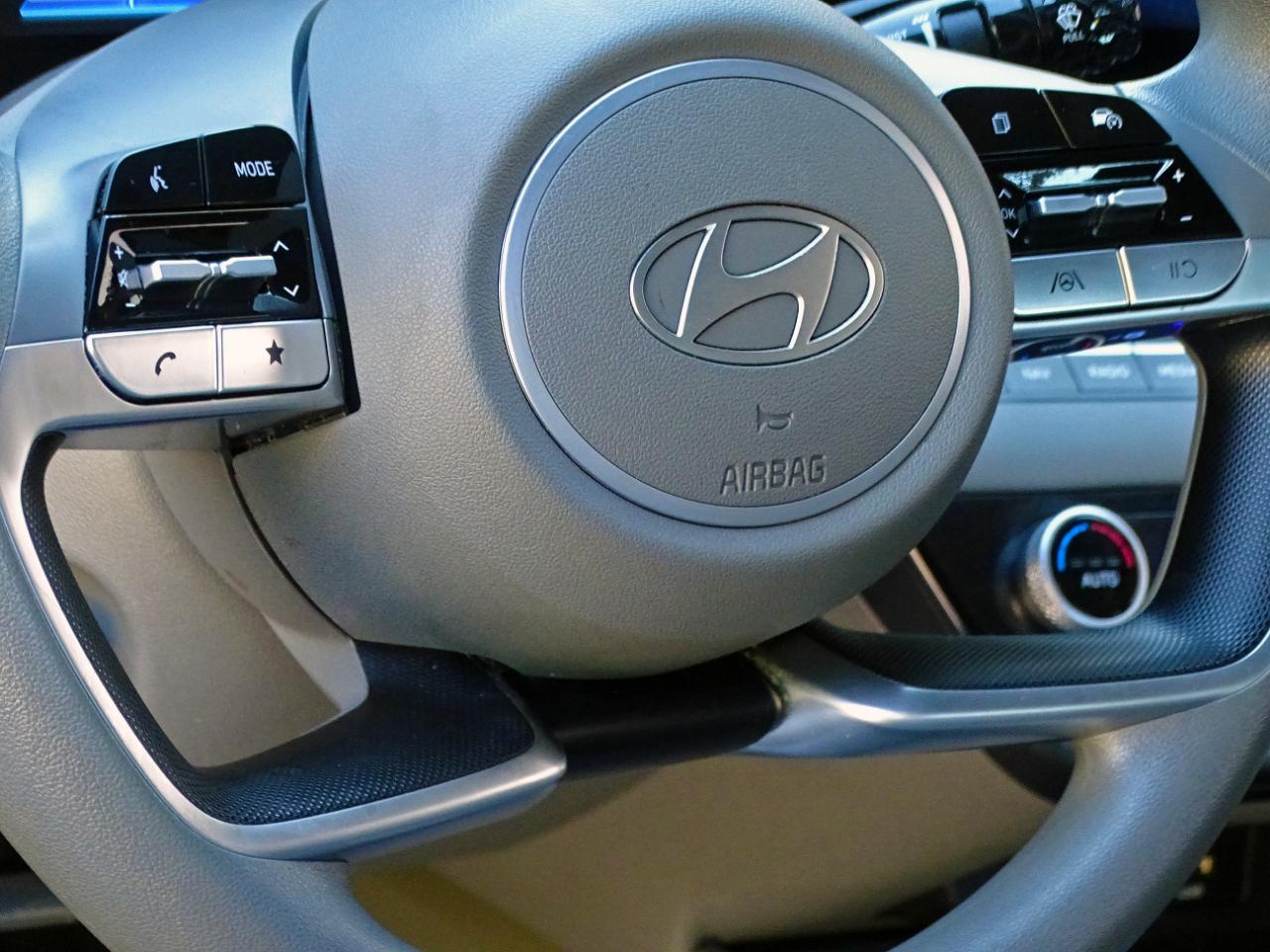 Hyundai Elantra SEL IVT 2024