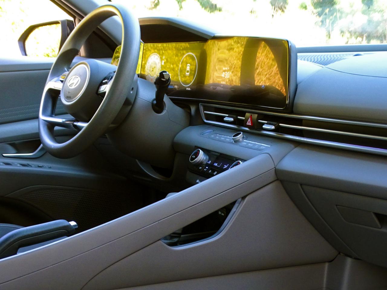 Hyundai Elantra SEL IVT 2024
