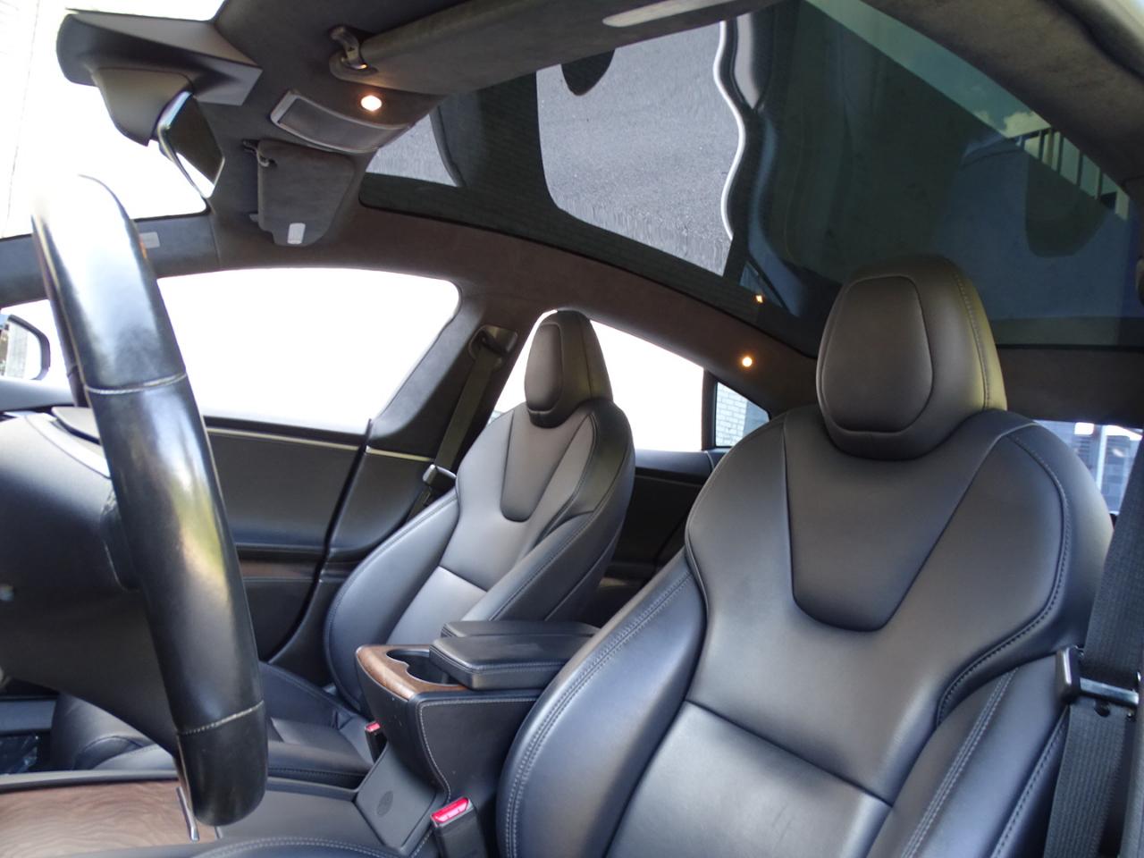 Tesla Model S photo 11