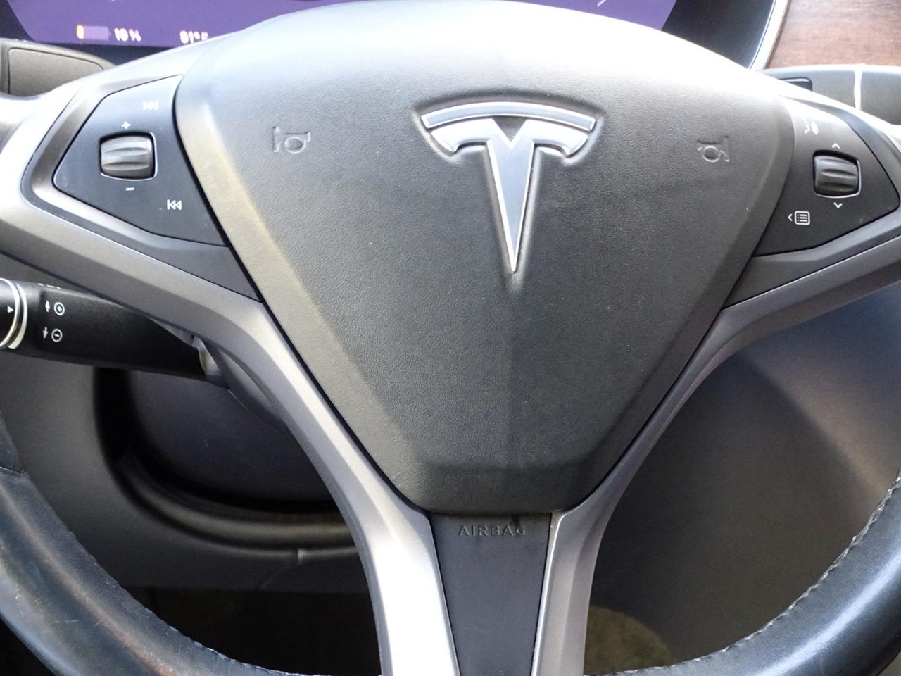 Tesla Model S photo 14