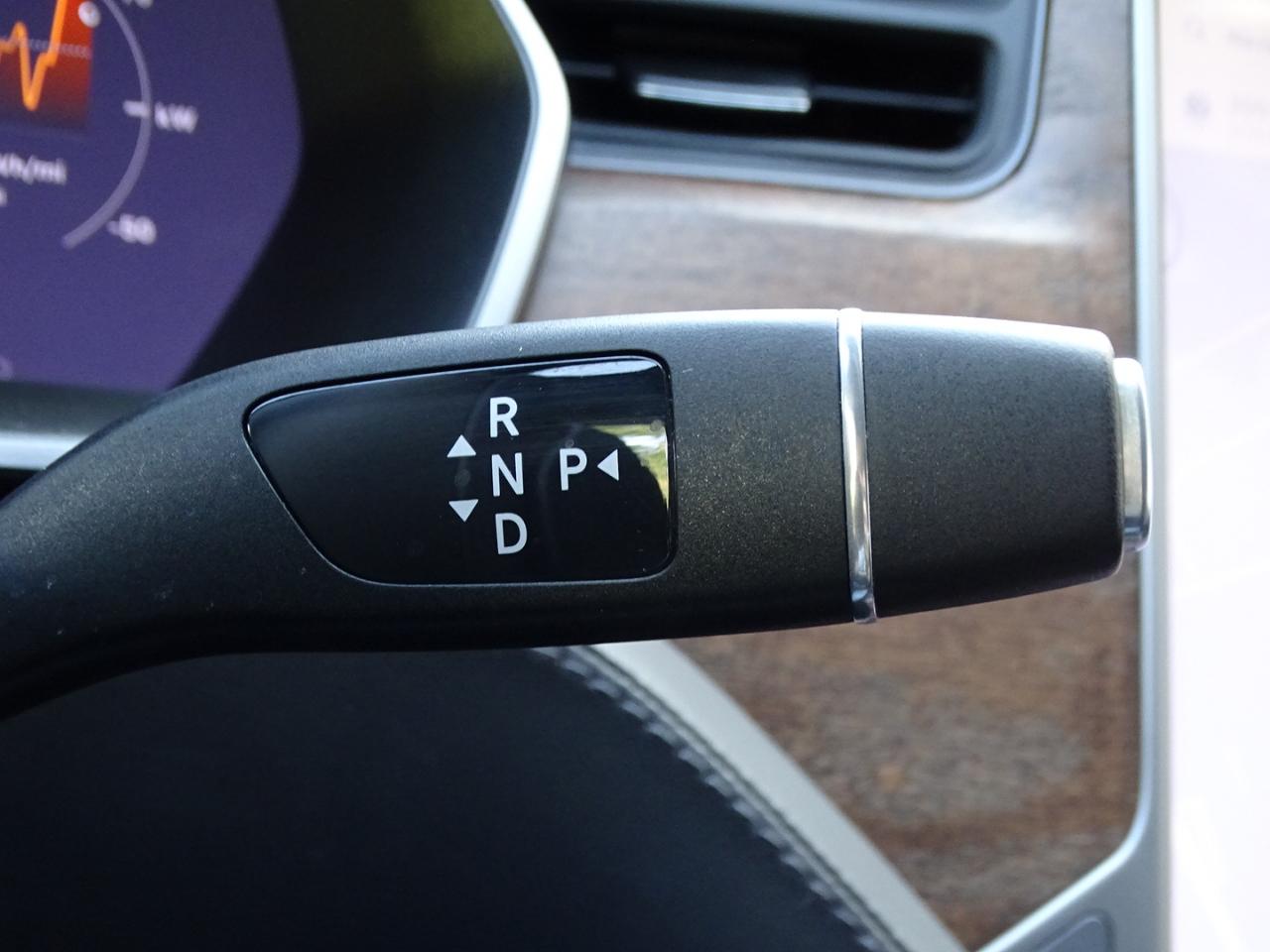 Tesla Model S photo 25