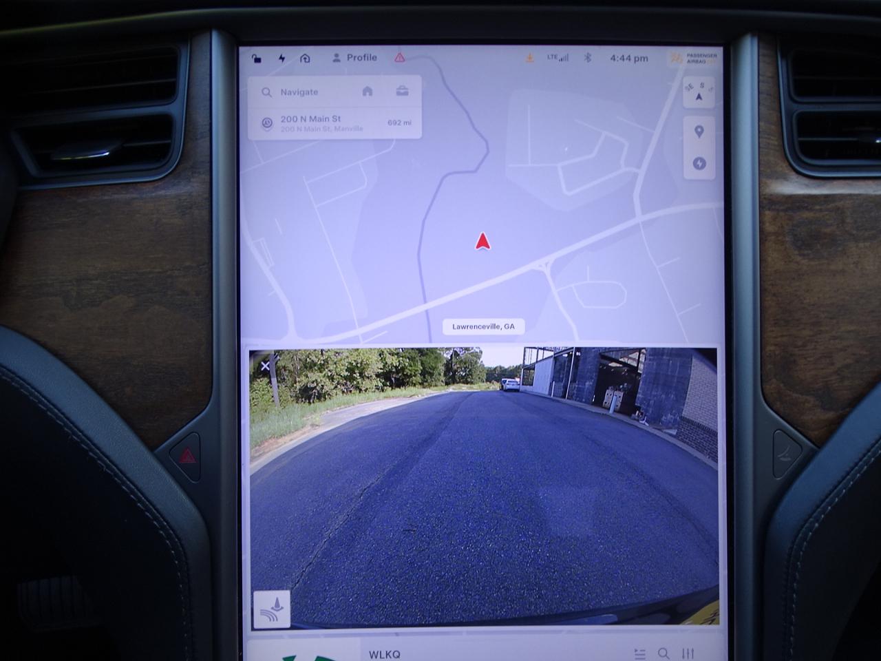 Tesla Model S photo 30
