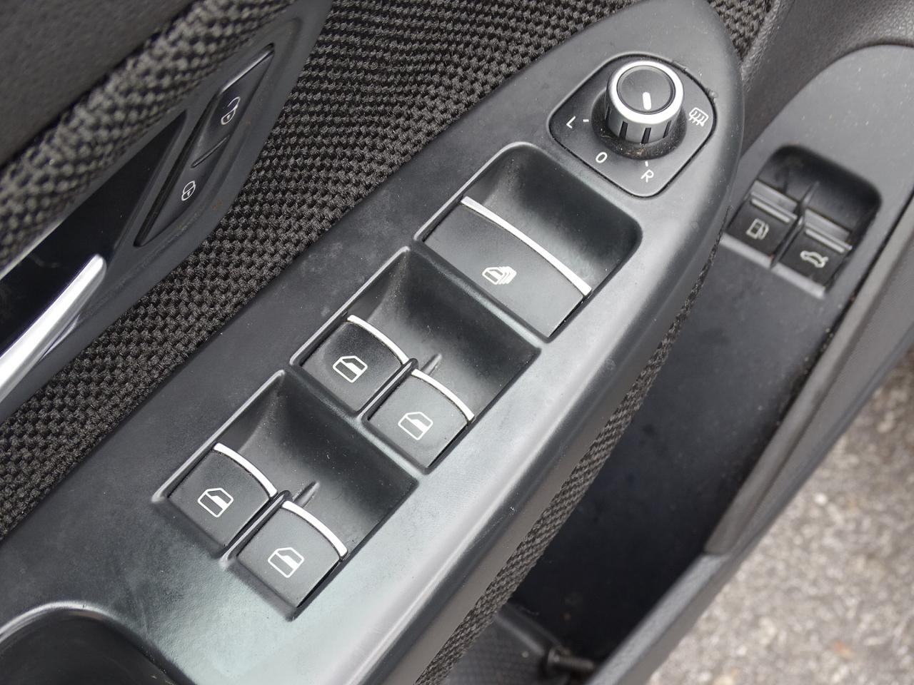 Volkswagen Eos photo 11