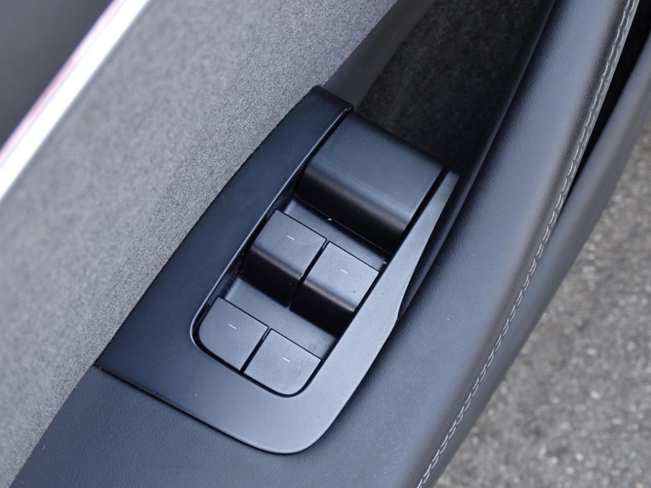 Tesla Model 3 RWD *Ltd Avail* 2024