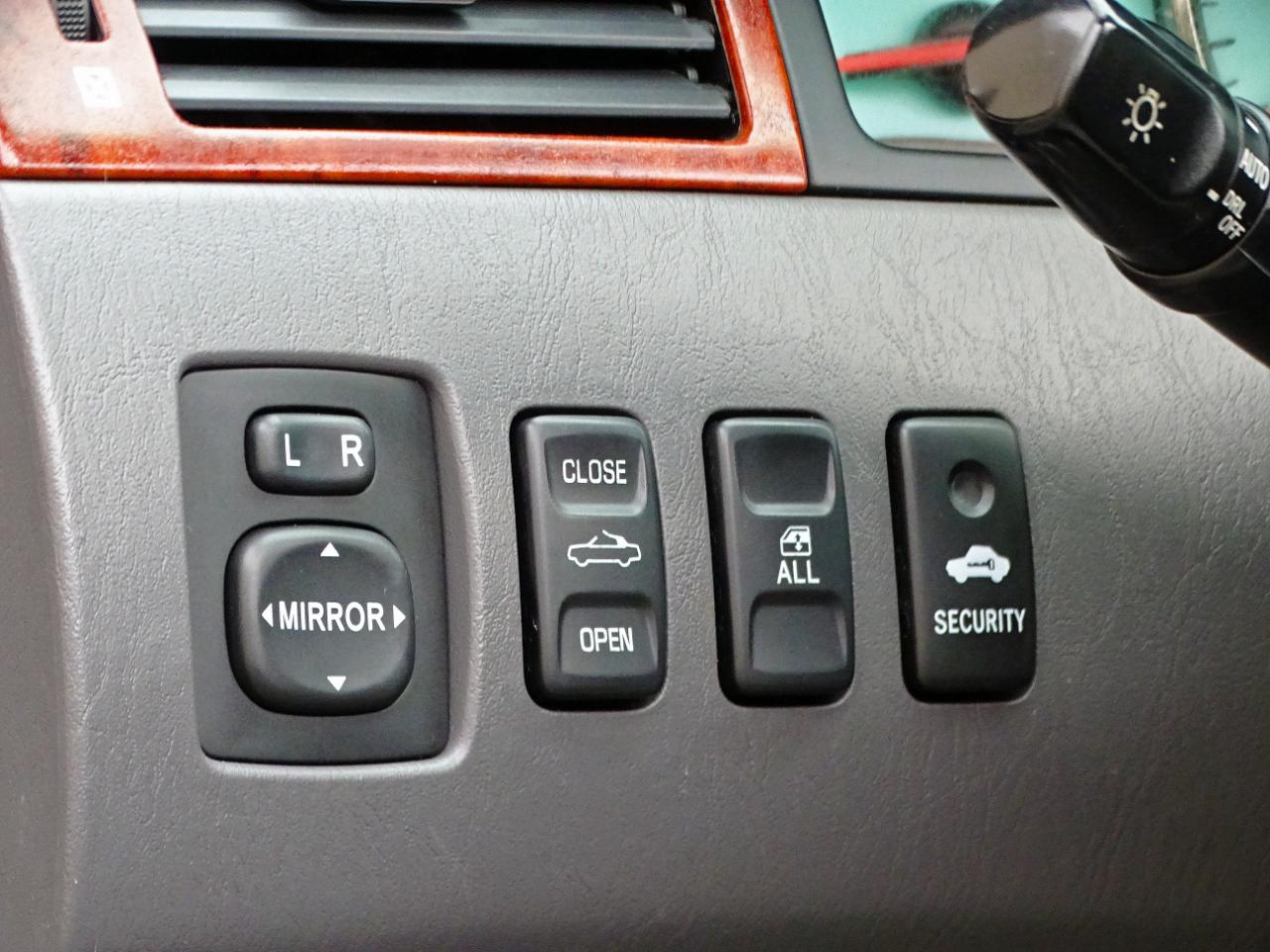 Toyota Camry Solara 2dr Conv SE V6 Auto (Natl) 2006