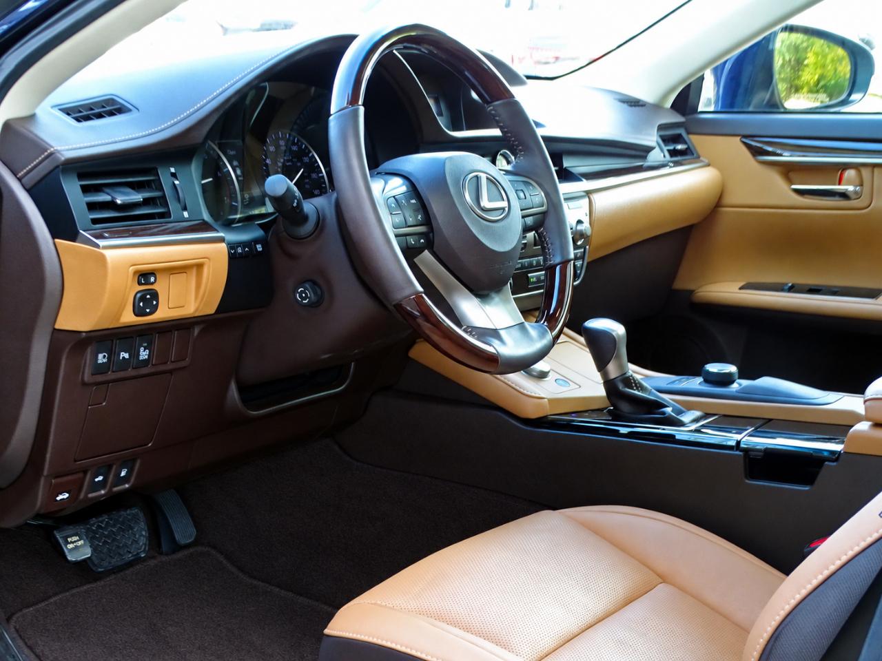 Lexus ES 350 4dr Sdn 2016