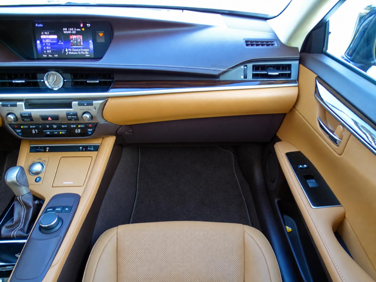 Lexus ES 350 4dr Sdn 2016