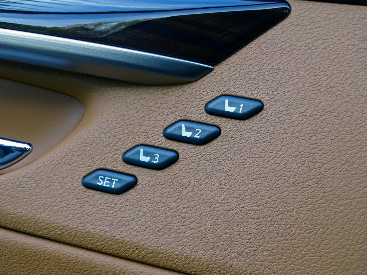 Lexus ES 350 4dr Sdn 2016