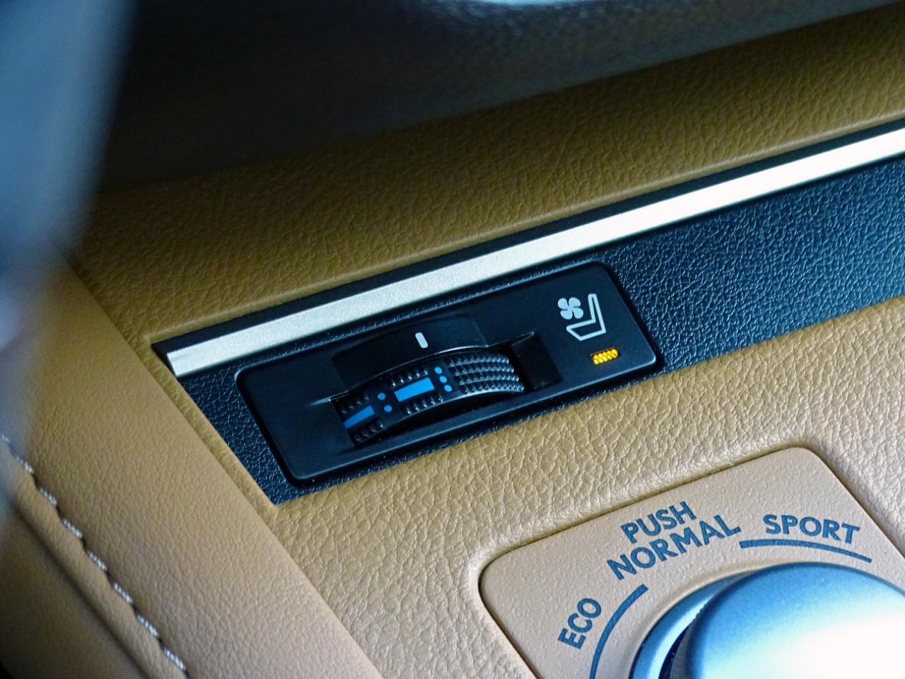 Lexus ES 350 4dr Sdn 2016