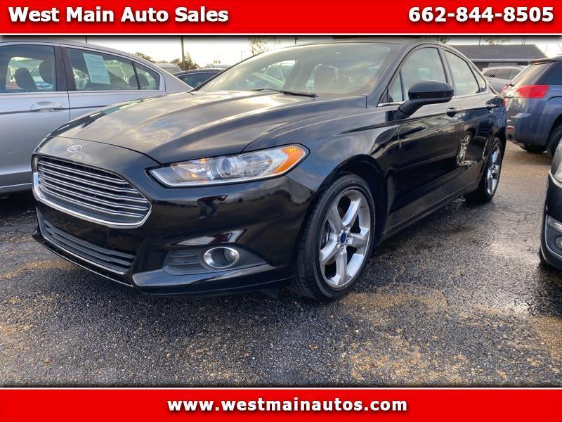 Ford Fusion S 2016