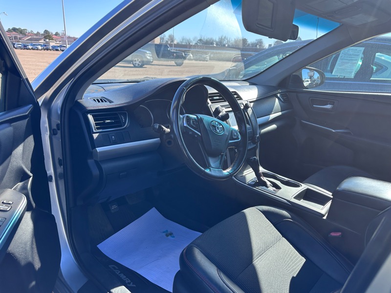 Toyota Camry SE 2017