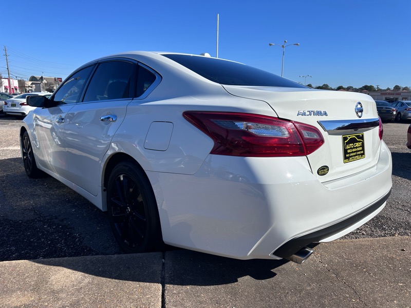 Nissan Altima 2.5 SV 2018