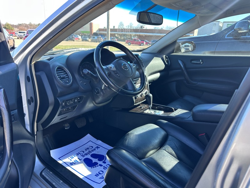 Nissan Maxima SV 2013