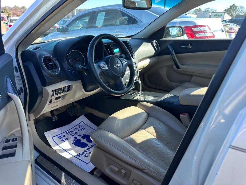 Nissan Maxima SV 2014